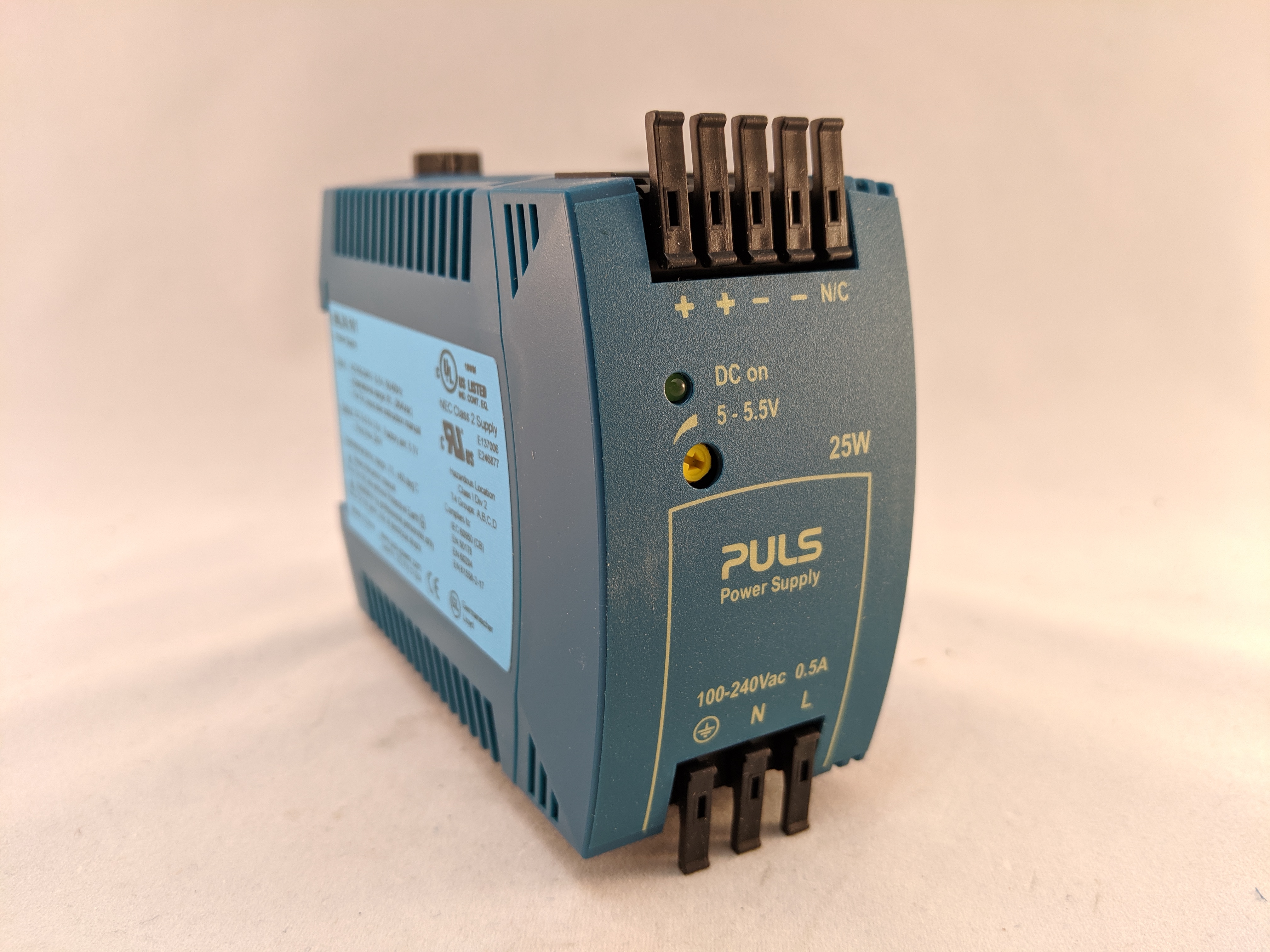 POWER SUPPLY DIN RAIL 100-240VAC INPUT 5-5.5VDC 0UTPUT VOLTS