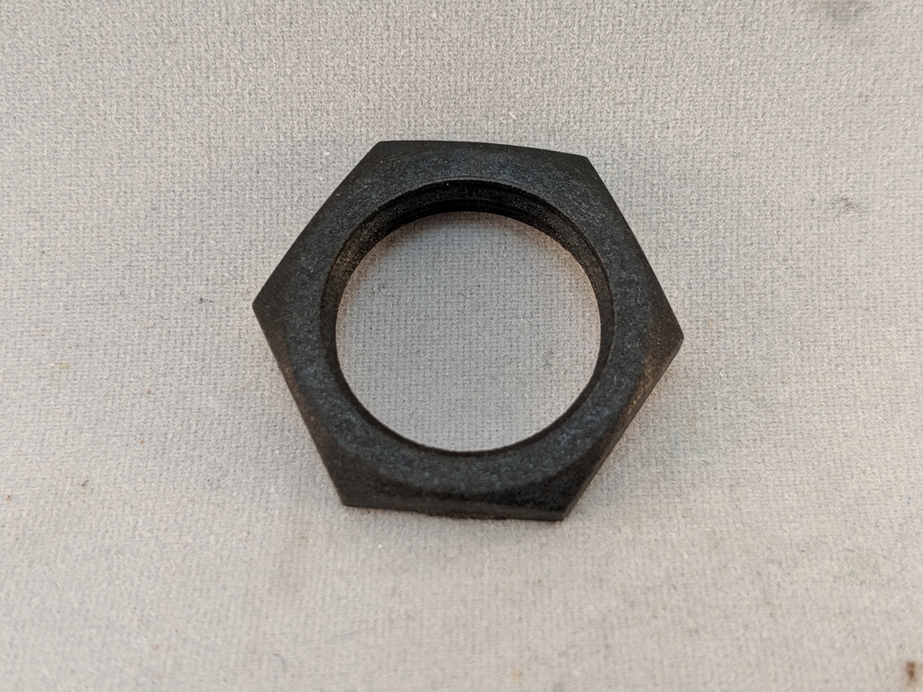 LOCKNUT-P18 (10/BAG)