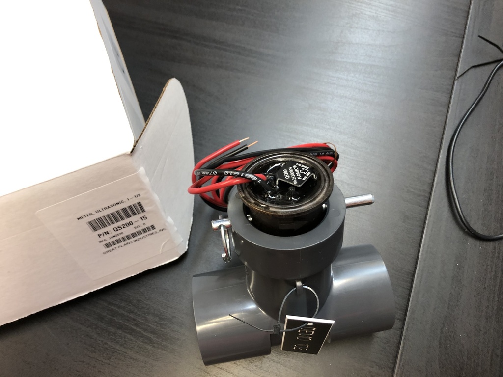 FLOMEC QS200 Insertion Ultrasonic Flowmeter, 1-1/2" Glue Fittings, Pulse output, P/N: QS200-15