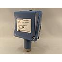 UEC 100 SERIES PRESSURE SWITCH 30"HG VAC 1/4"NPT SPDT