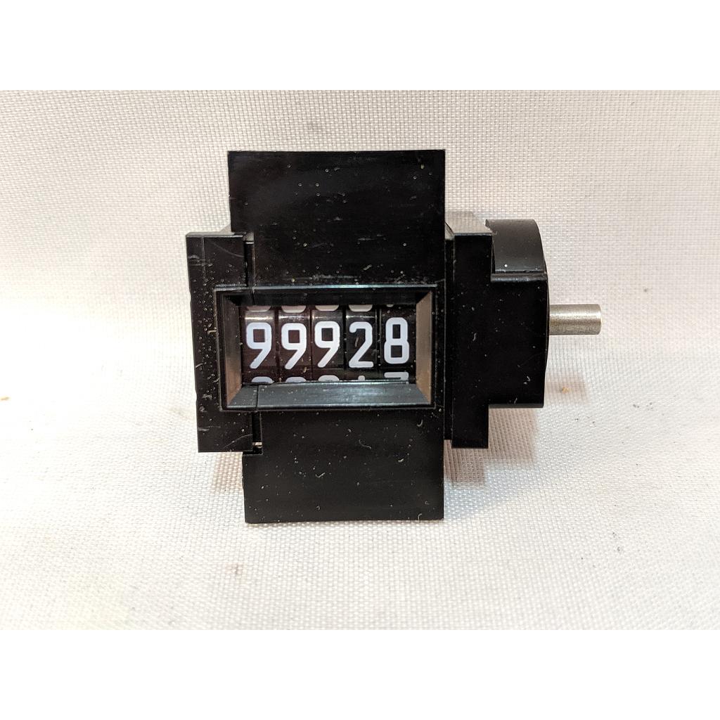 MECH. COUNTER, RATCHET DRIVE, 5-FIG, PANEL MOUNT, ROT #3