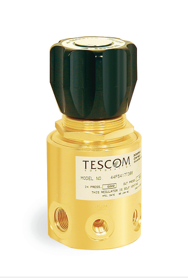 TESCOM 44-1500 Series high flow/low pressure regulator controls outlet pressures up to 600 psig / 41 bar. Large area piston provides accurate pressure control and cycle life superior to diaphragm sensed regulators when applied to heavy duty cycling. Features a segregated/captured vent for hydraulic or pneumatic media and is available in two outlet spring