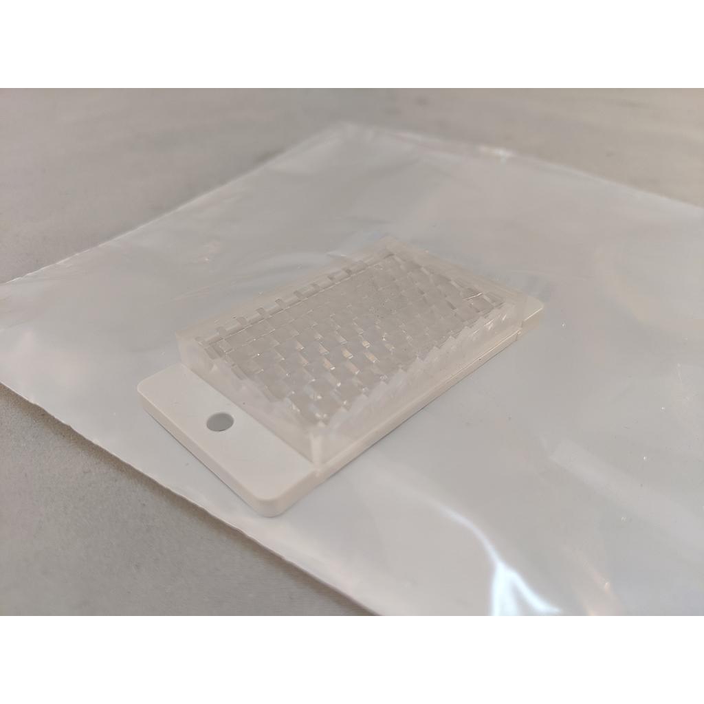 Banner Retroreflective Target: Rectangular 48 x 32.5 mm; Reflectivity Factor: 1.0; Max. Temp.= 50 degrees C; Plastic - two screw holes for Mounting (BRT-48X32A)