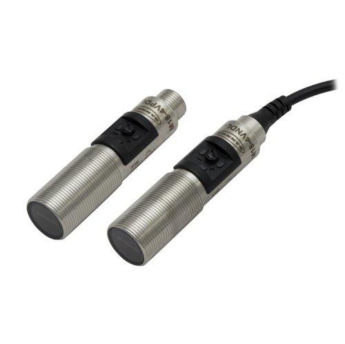 Banner EZ-BEAM M18 Series(W/ NO THREADS): Fixed Field; Range: 50 mm; Input: 10-30 V dc; Output: Complementary PNP; 4-pin M12 Integral QD (MH18SP6FF50Q-17864)