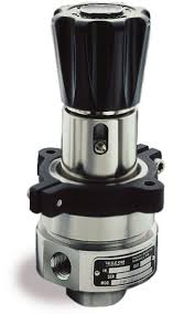 [26-1660-36-001] 26 Series Pressure Reducing Regulator, Spring Loaded, Hand Operated, SS Body, 0-50 PSIG Outlet, 3/8" MS3649 Ports, w/Integral Self Relieving Captured Vent Valve